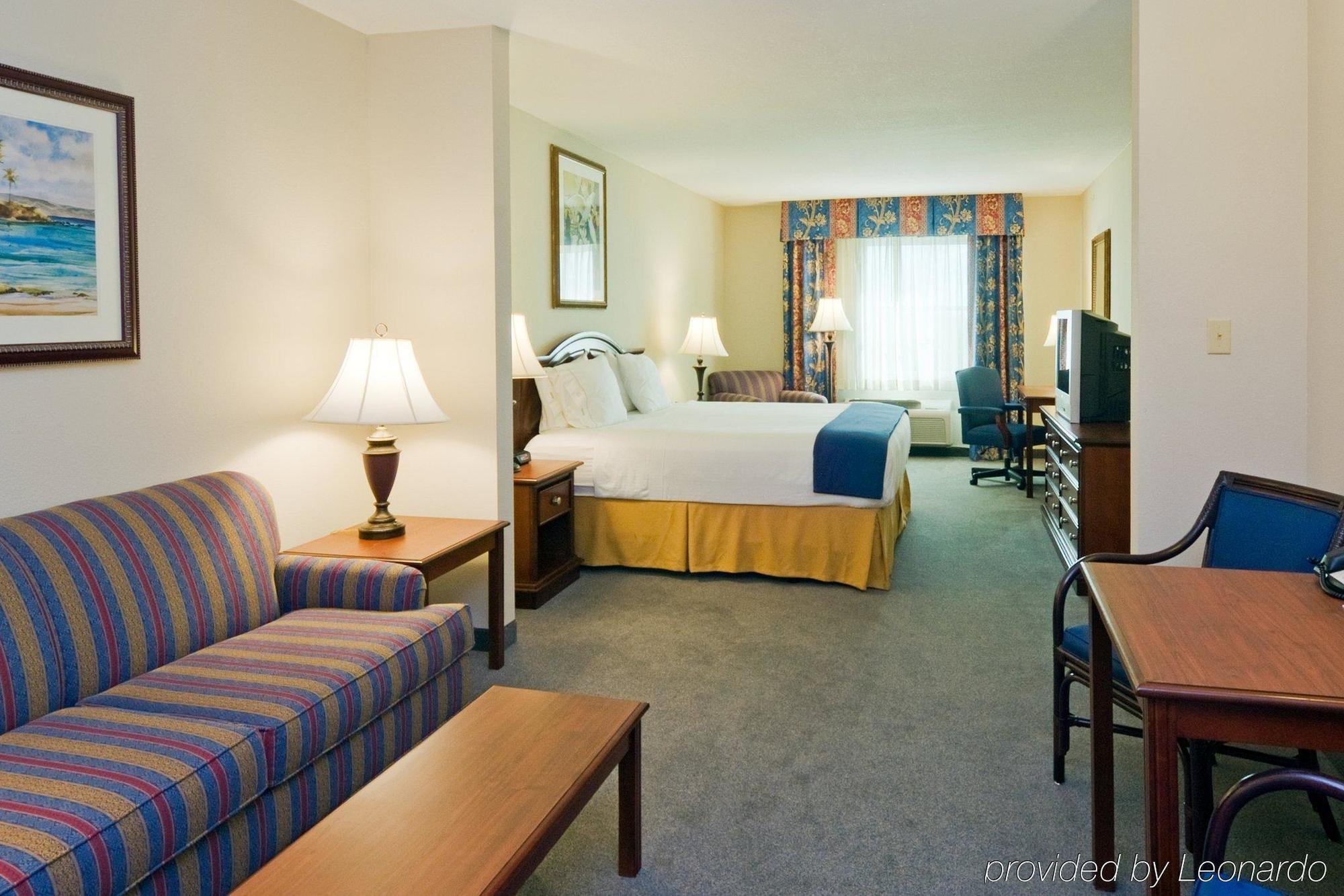 Holiday Inn Express & Suites Miami Kendall By Ihg Country Walk Værelse billede