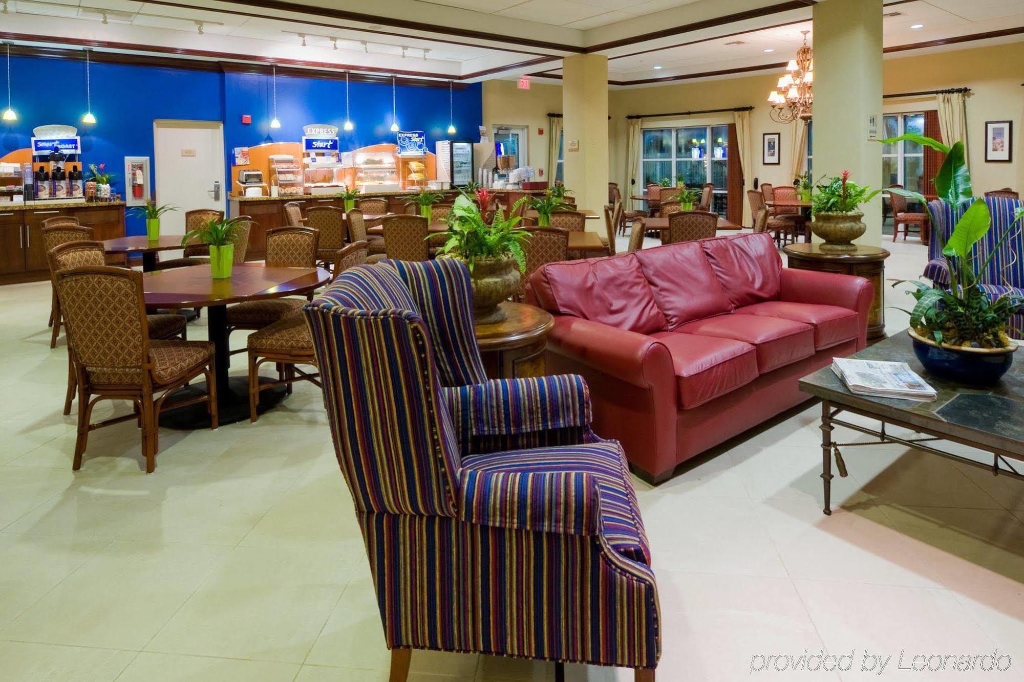 Holiday Inn Express & Suites Miami Kendall By Ihg Country Walk Eksteriør billede